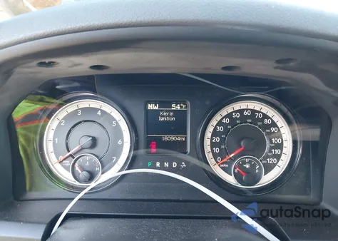 2018 Ram 1500 Express 4X2 6'4 Box z USA, uszkodzony, nr VIN 1C6RR6FT6JS182964